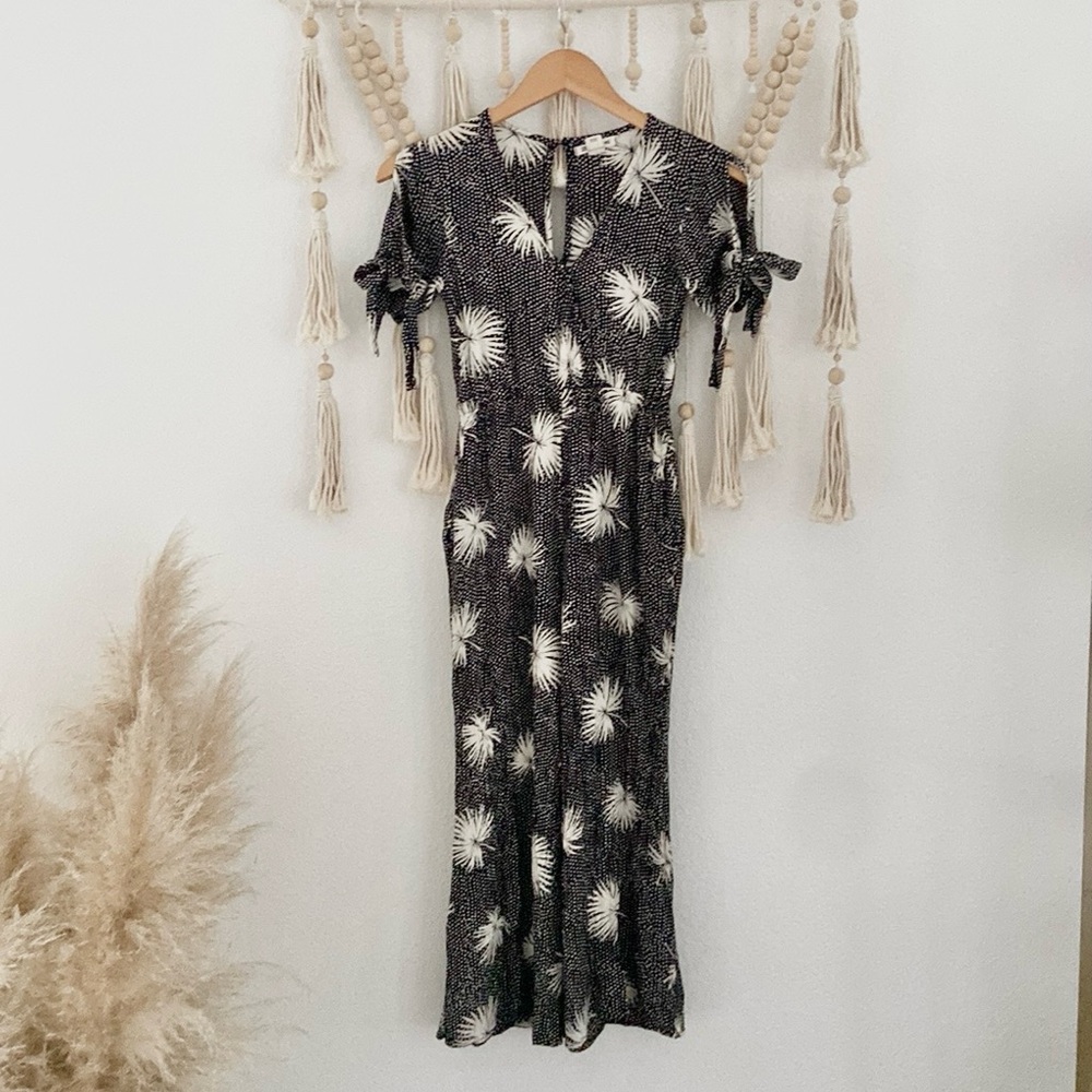 Billabong black & white patterned romper polka dot palm tropical jumpsuit XS